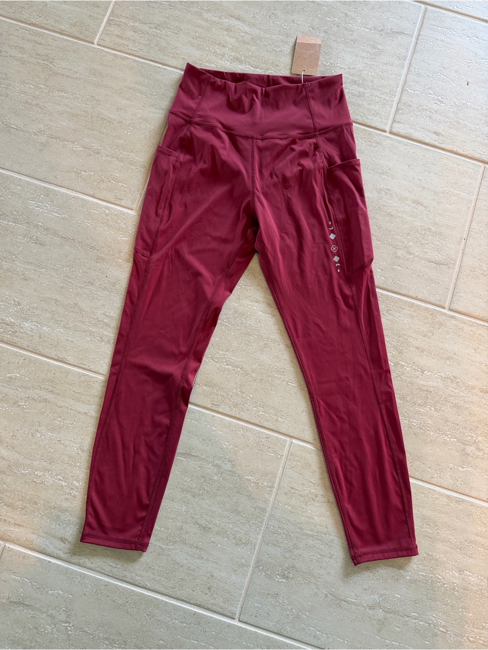 High-Rise Burgundy Performance Leggings with Side Pockets